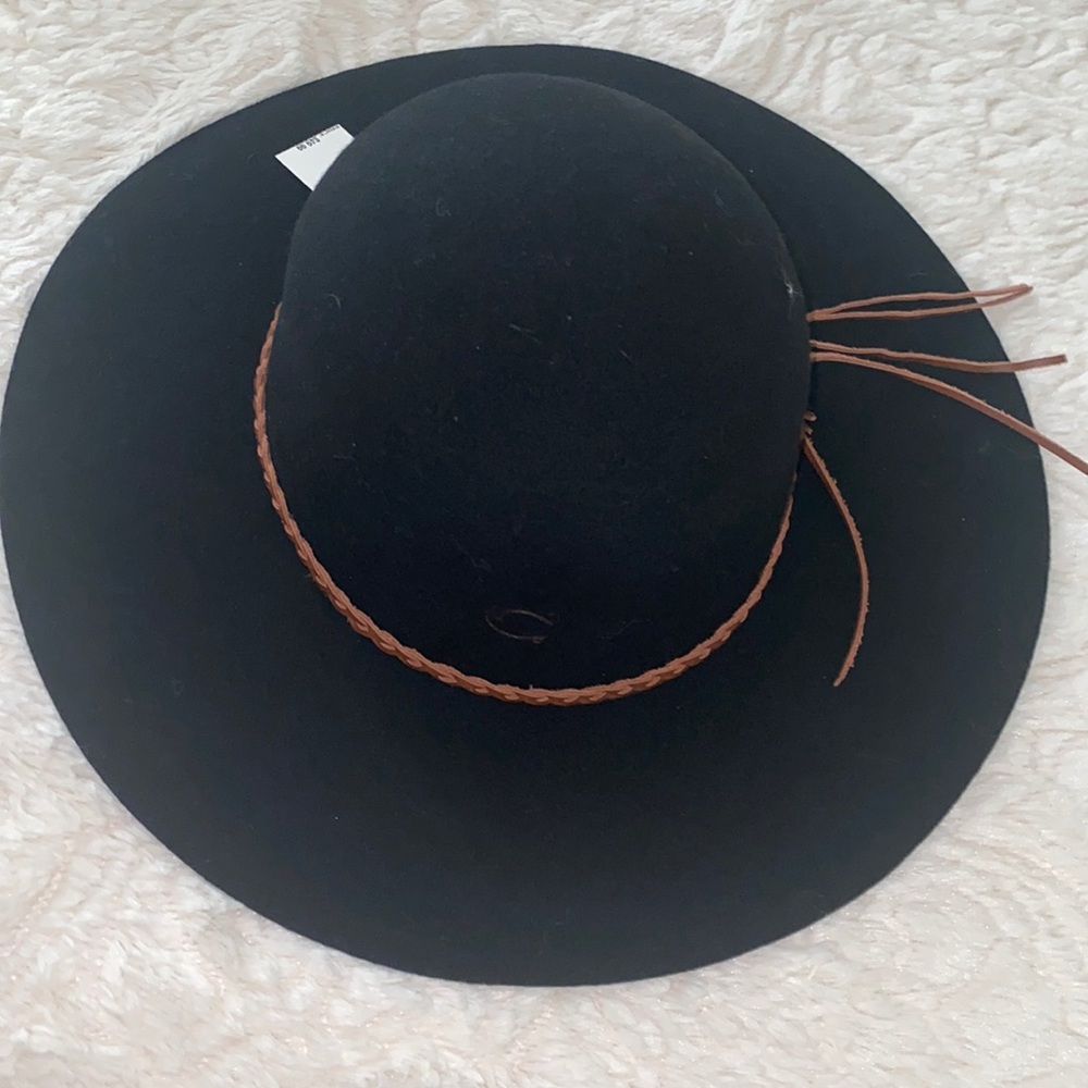 Charlie 1 Horse Hat. Large.